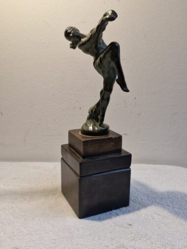 Le Verrier Isadora Duncan sculpture